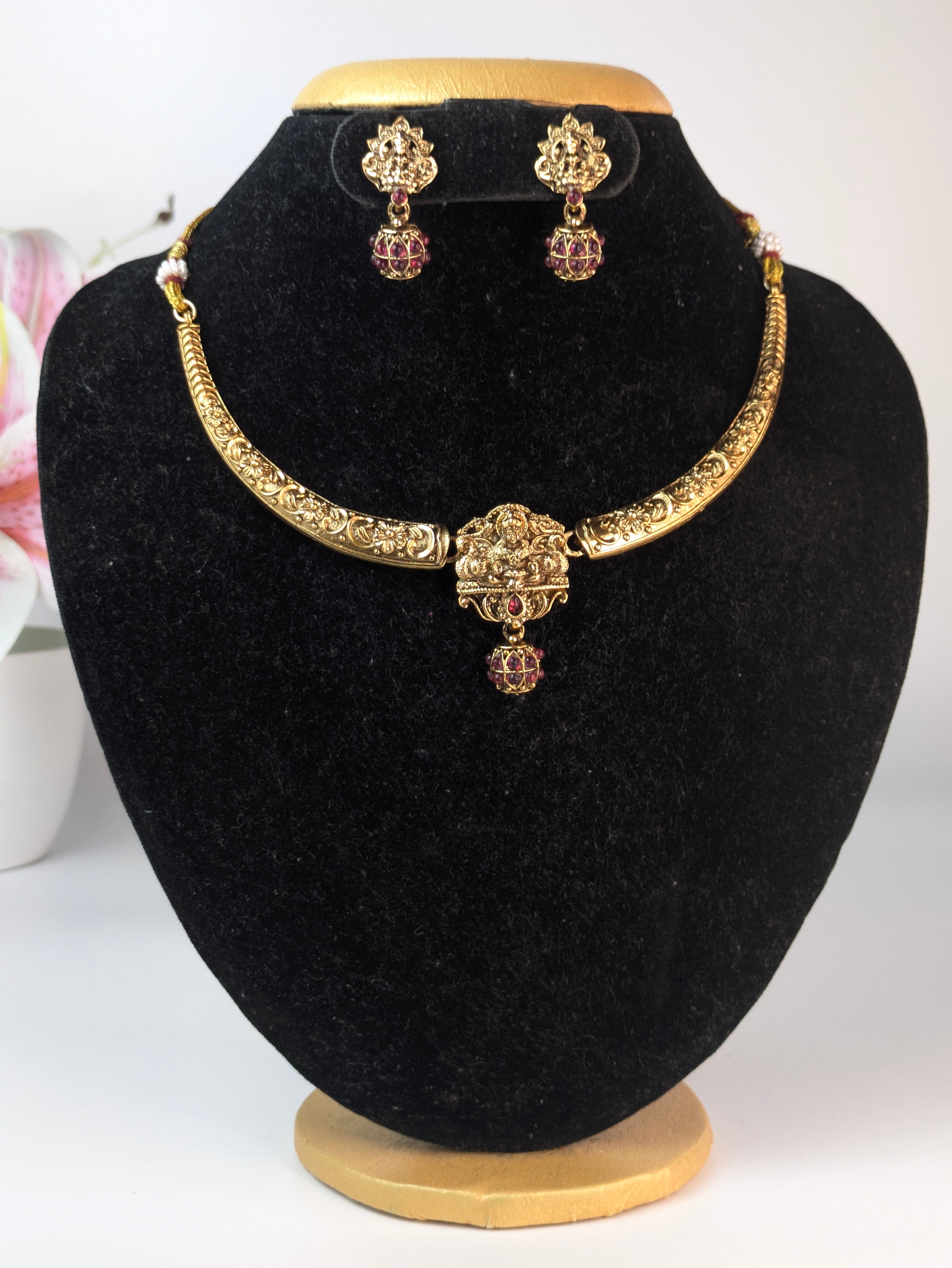Traditional Lakshmi Hasli