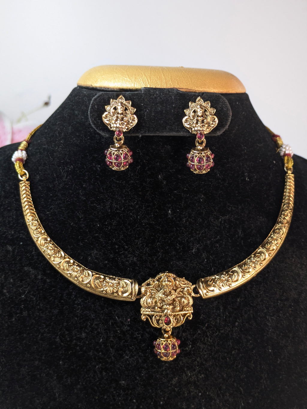 Traditional Lakshmi Hasli