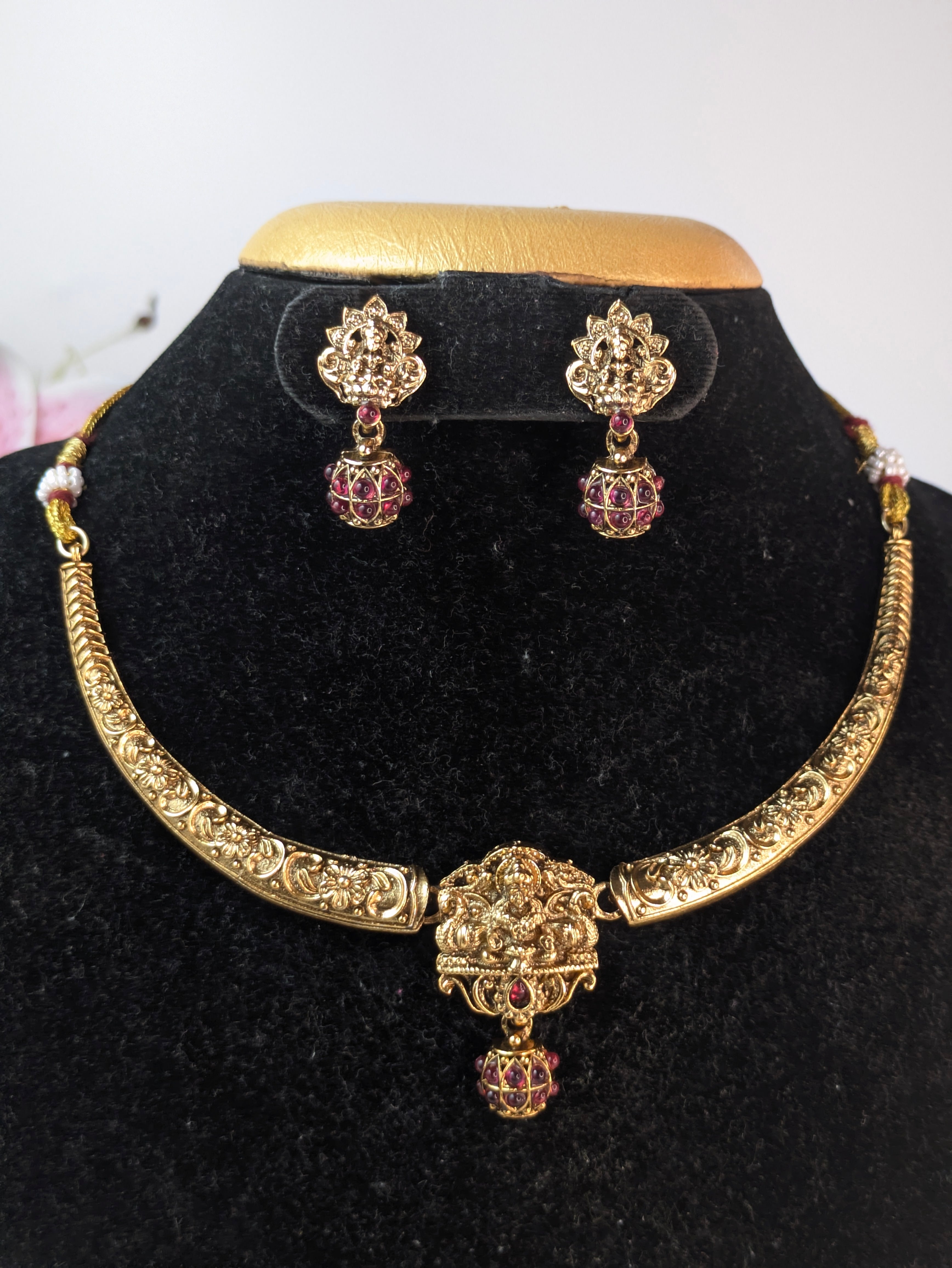 Traditional Lakshmi Hasli