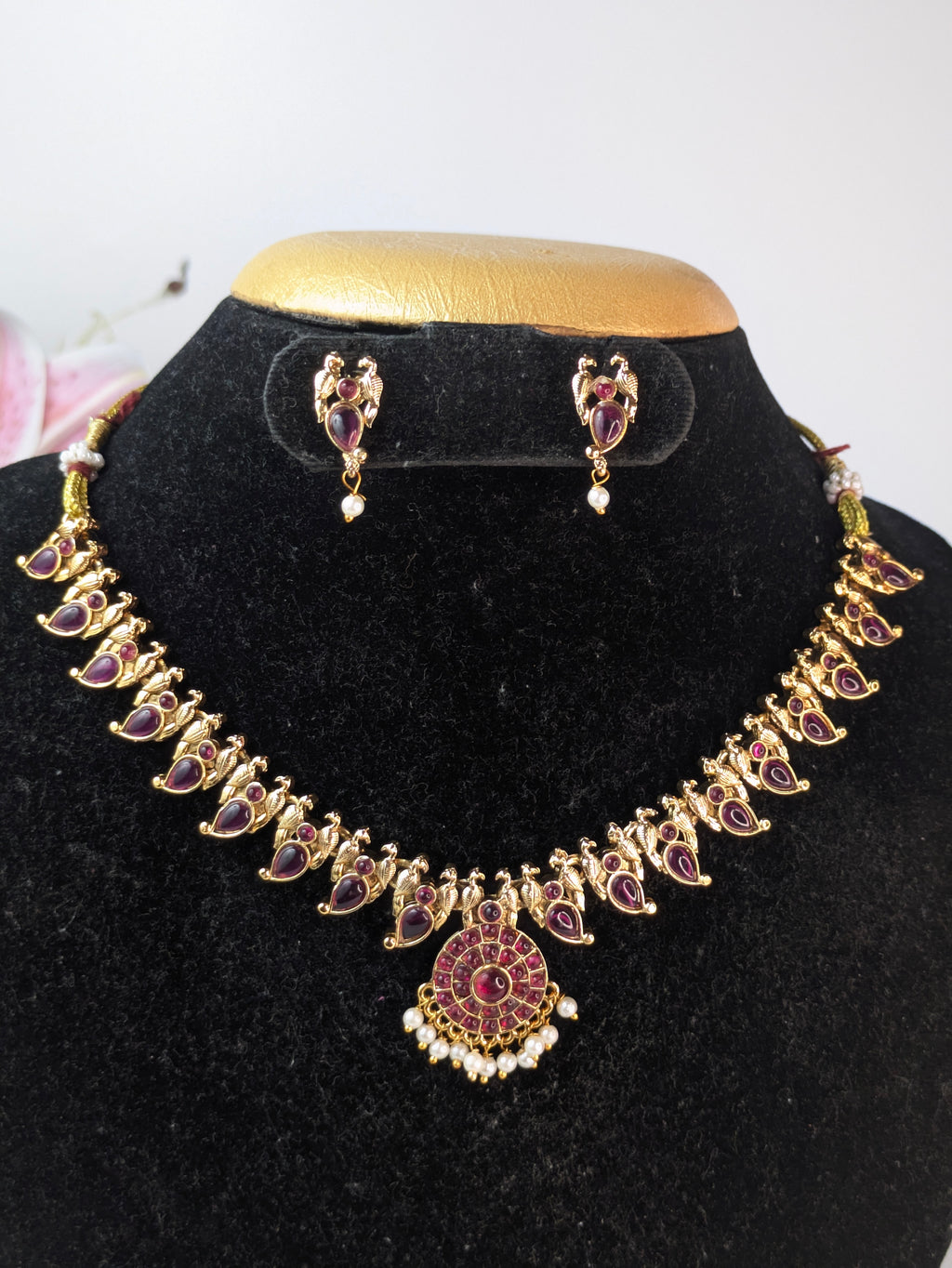 Kemp Parrot Necklace-Pink