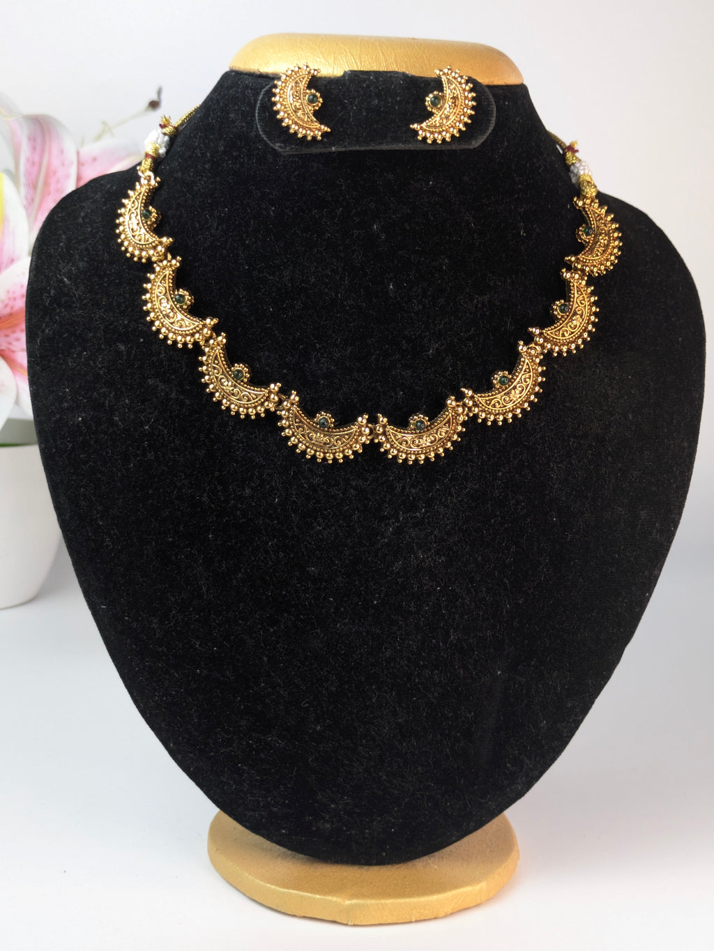 Half-Moon Design Antique Gold Necklace Set