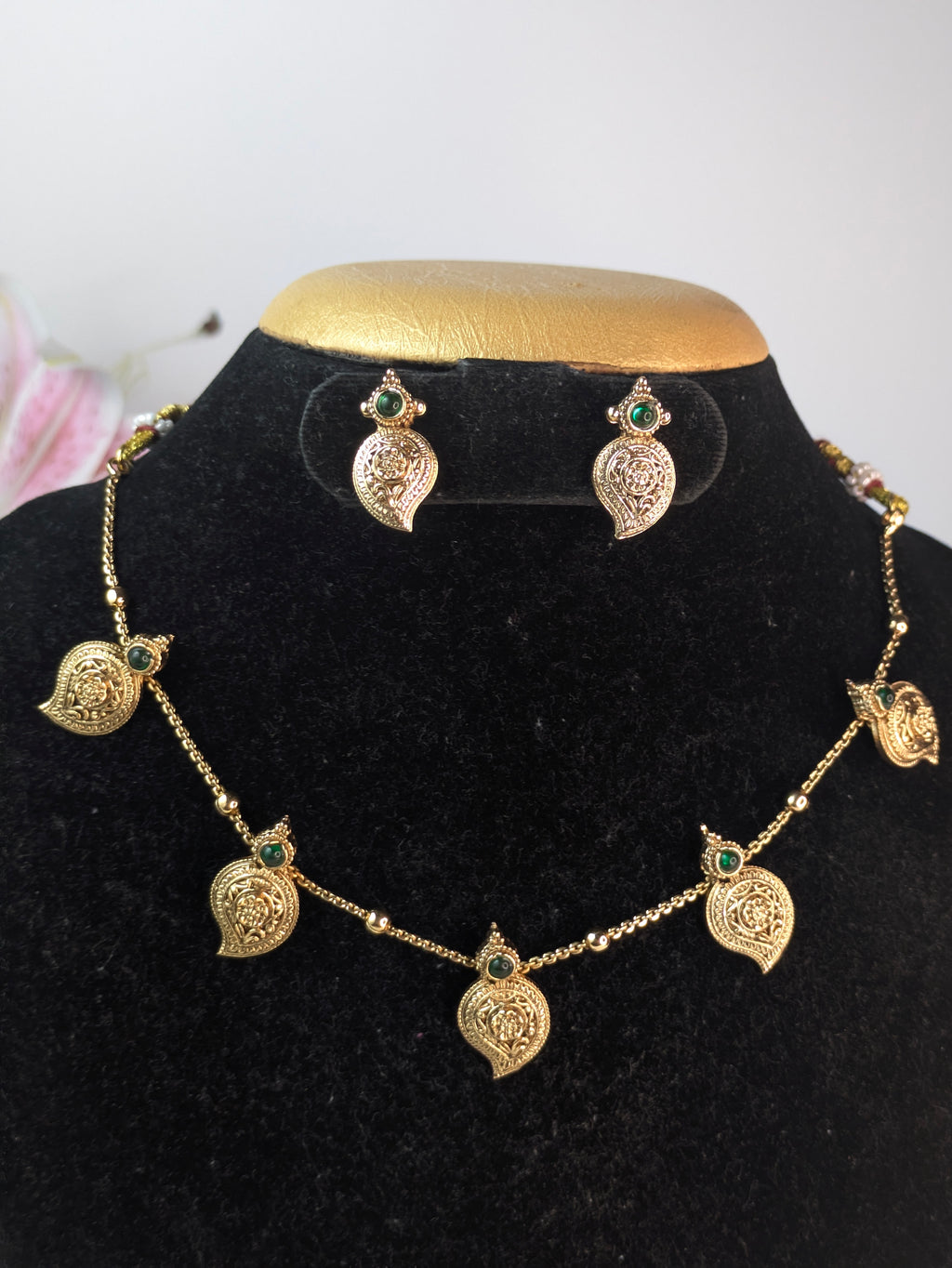 Mango Invisible Chain Necklace Set