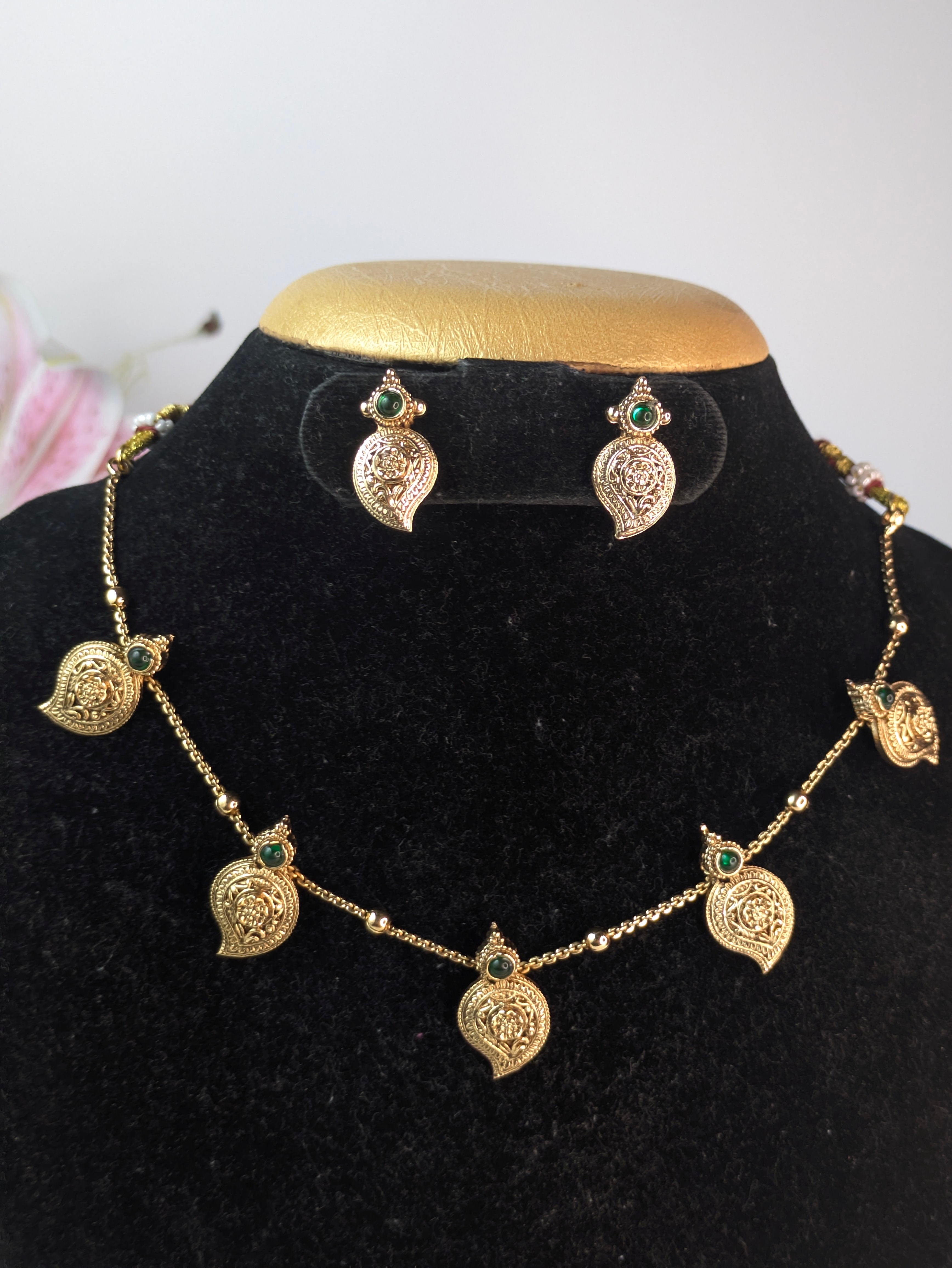 Mango Invisible Chain Necklace Set