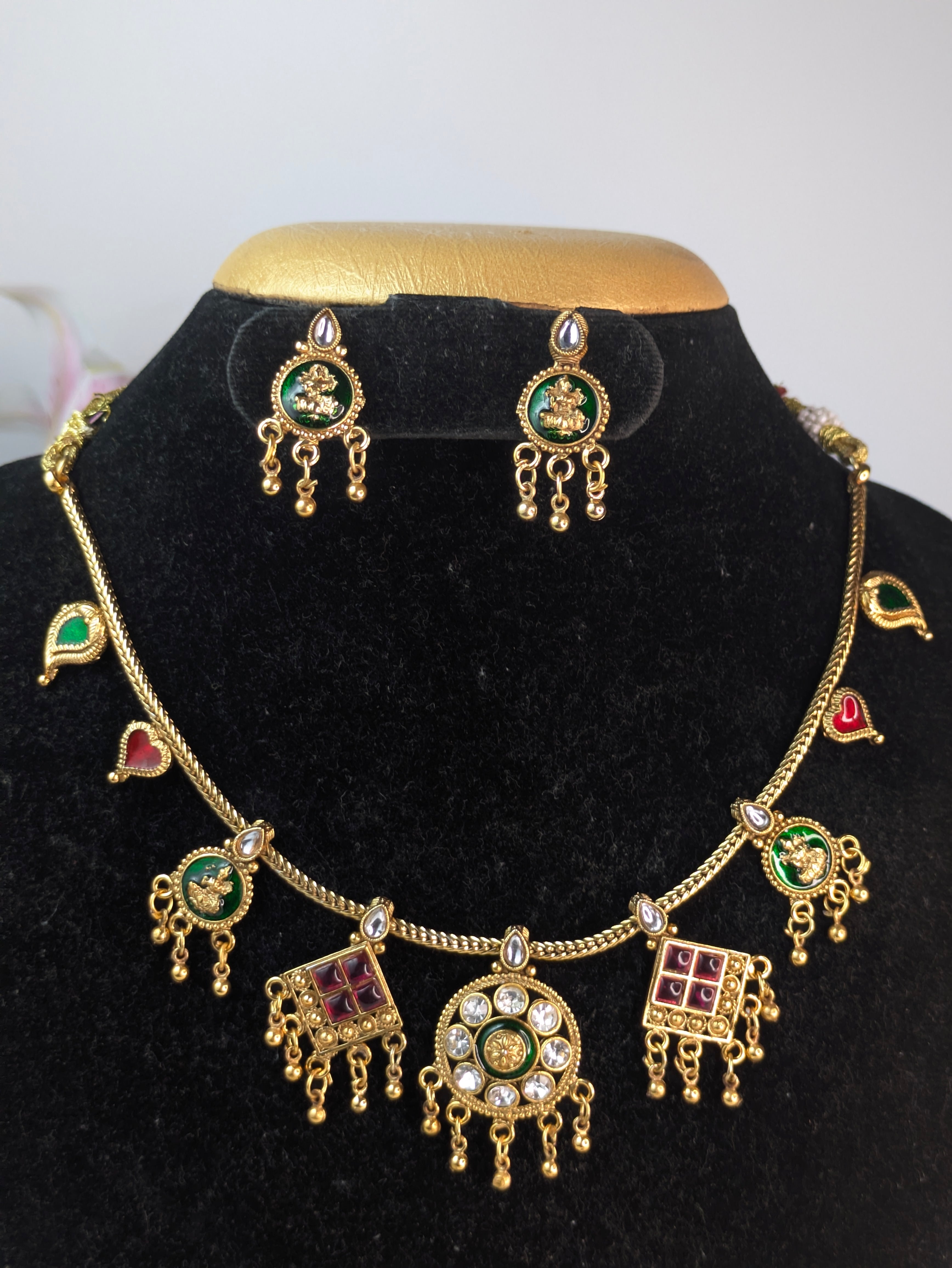 Arya-inspired Traditional Multi-Pendant Necklace Set