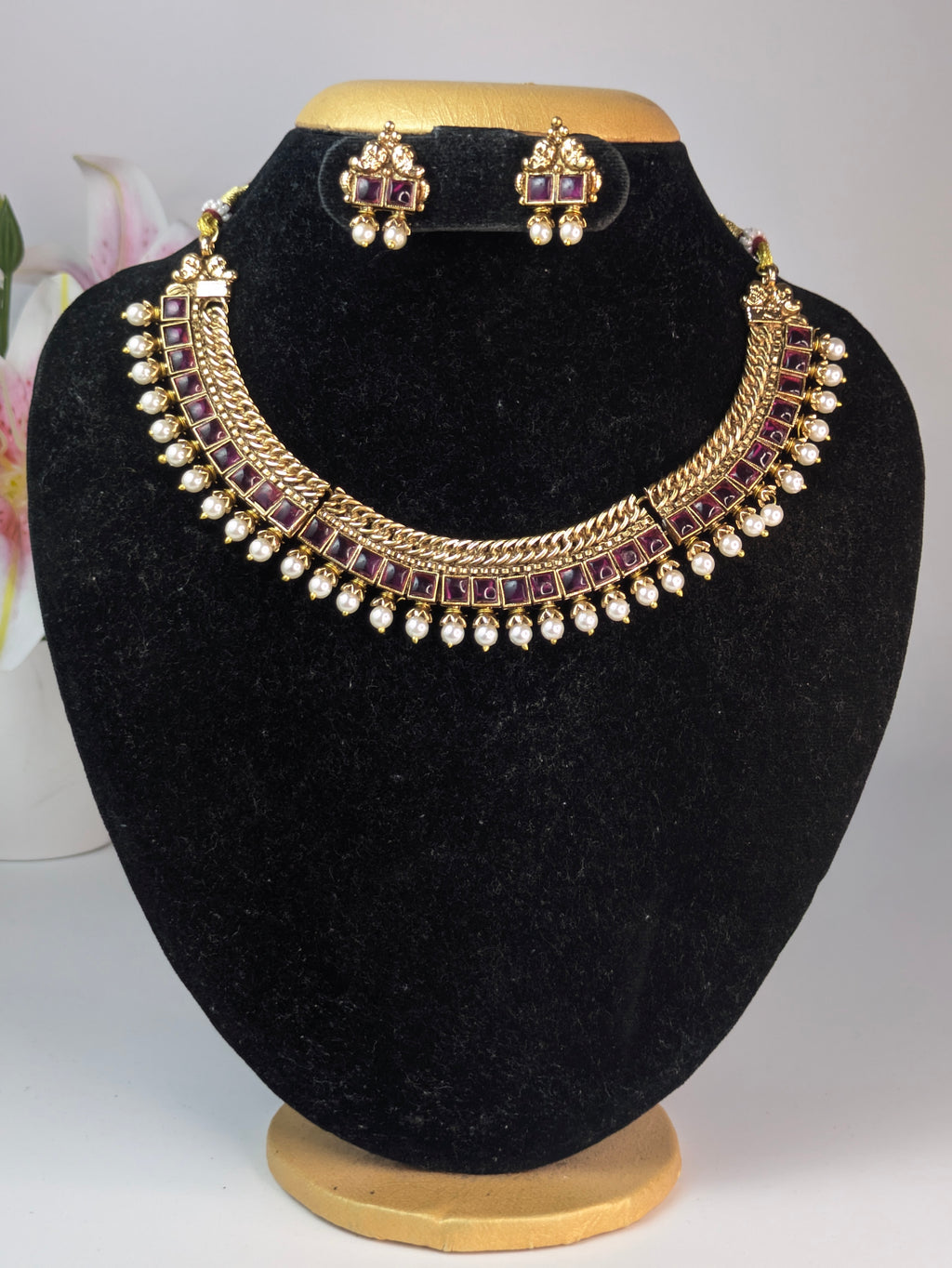 Kemp stone white pearl necklace