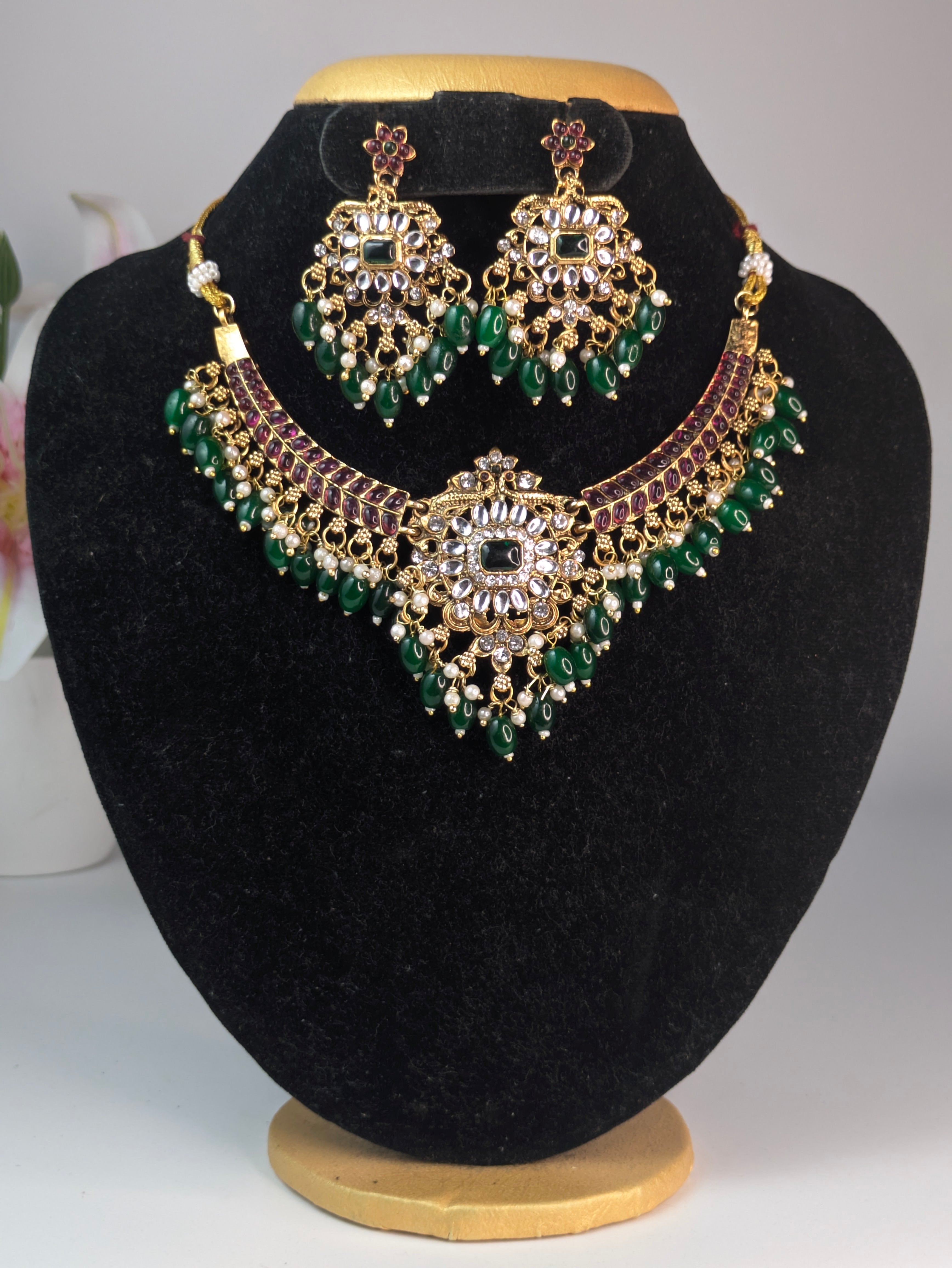 Green Beads Kundan Stone Choker