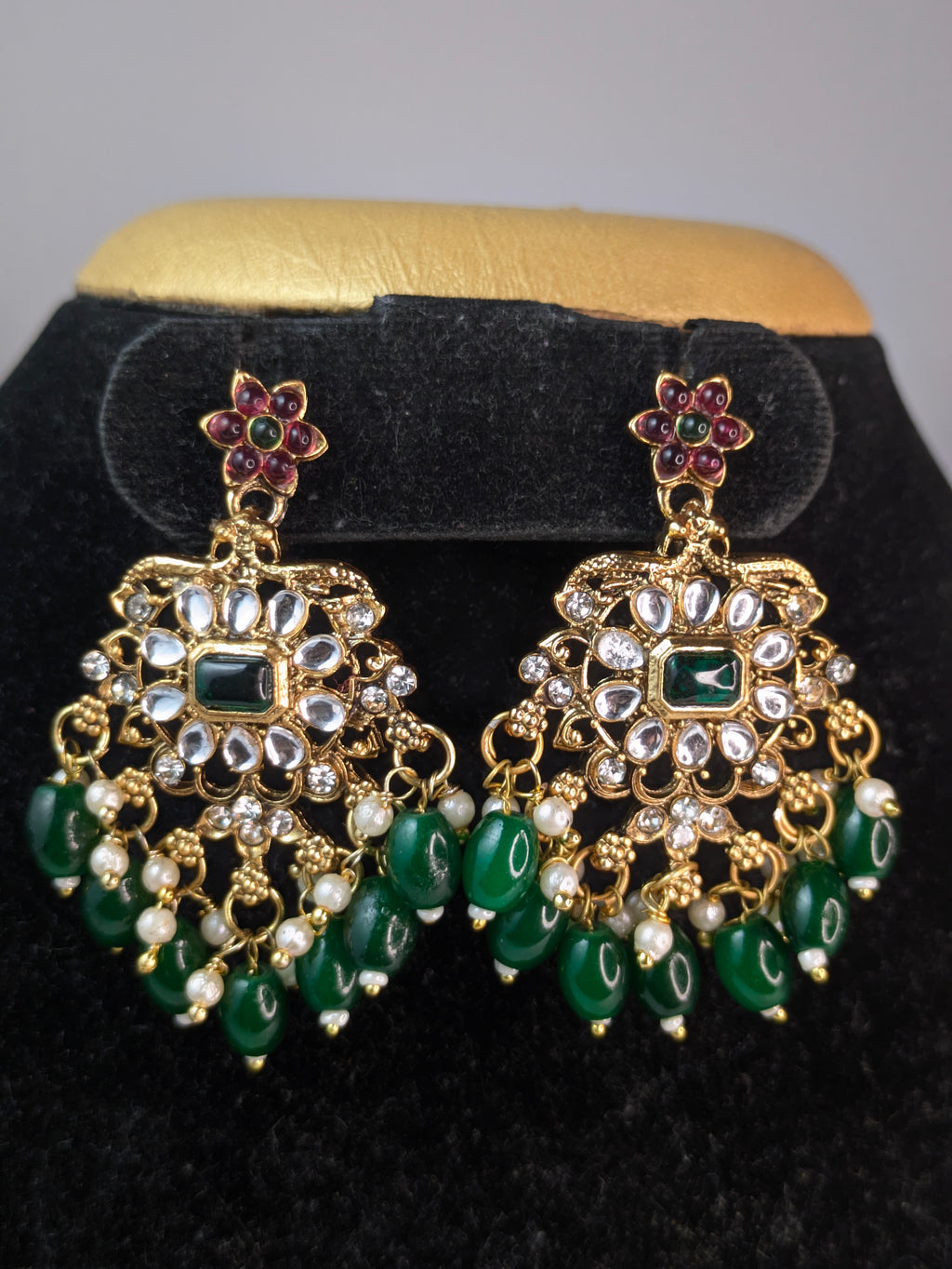 Green Beads Kundan Stone Choker