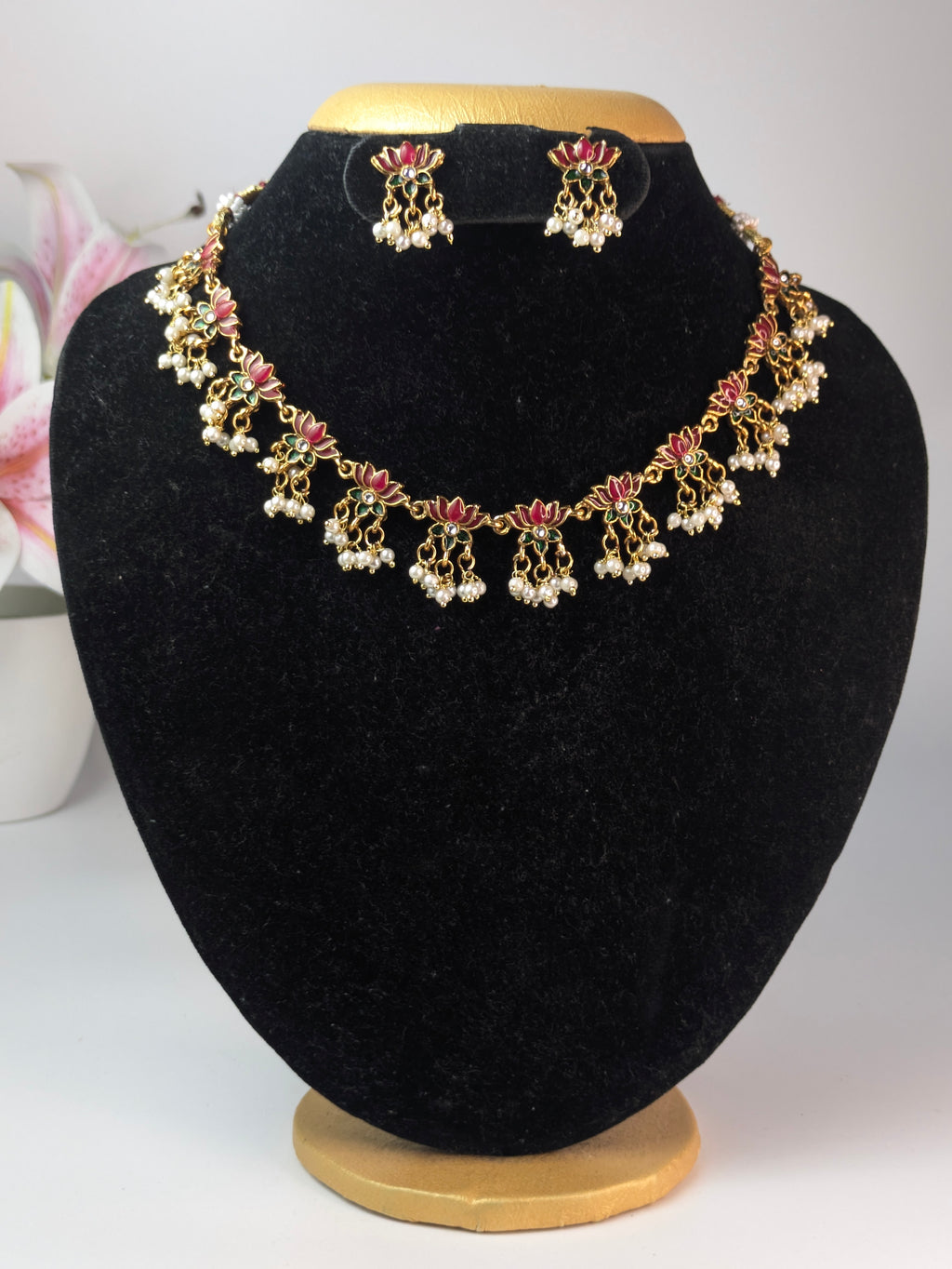 Lotus Necklace with white hanging