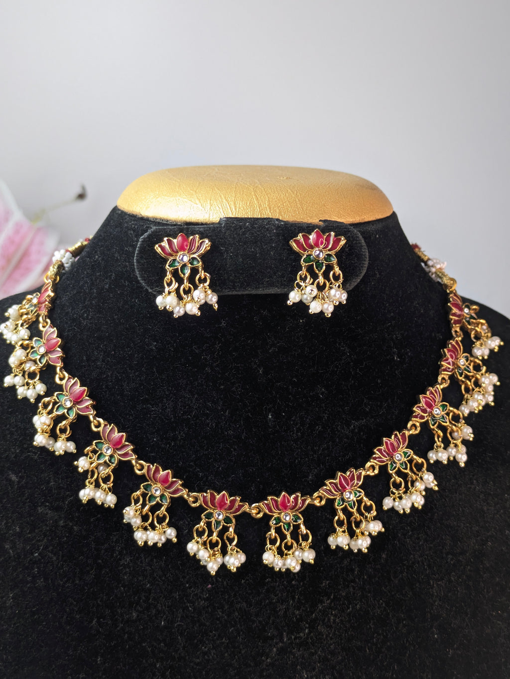Lotus Necklace with white hanging