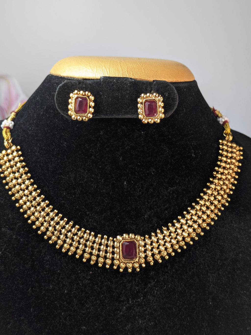 Gold Traditional Ball Chain Necklace Set-Red