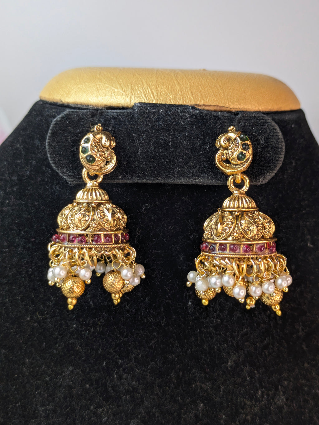 Antique Gold-Plated Temple Choker