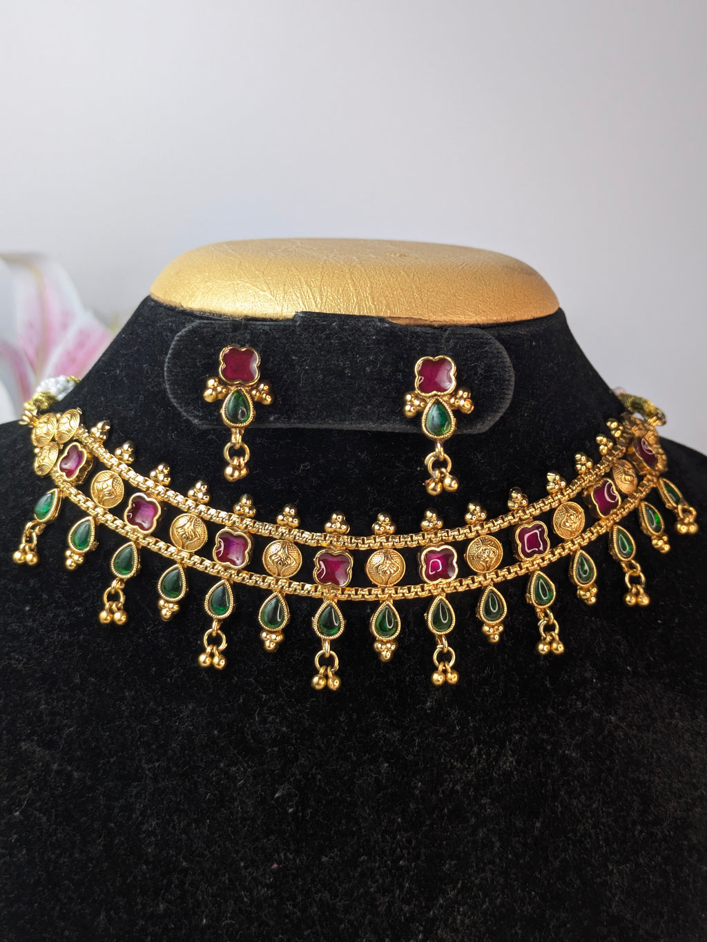 Green Tear Drop Coin Choker