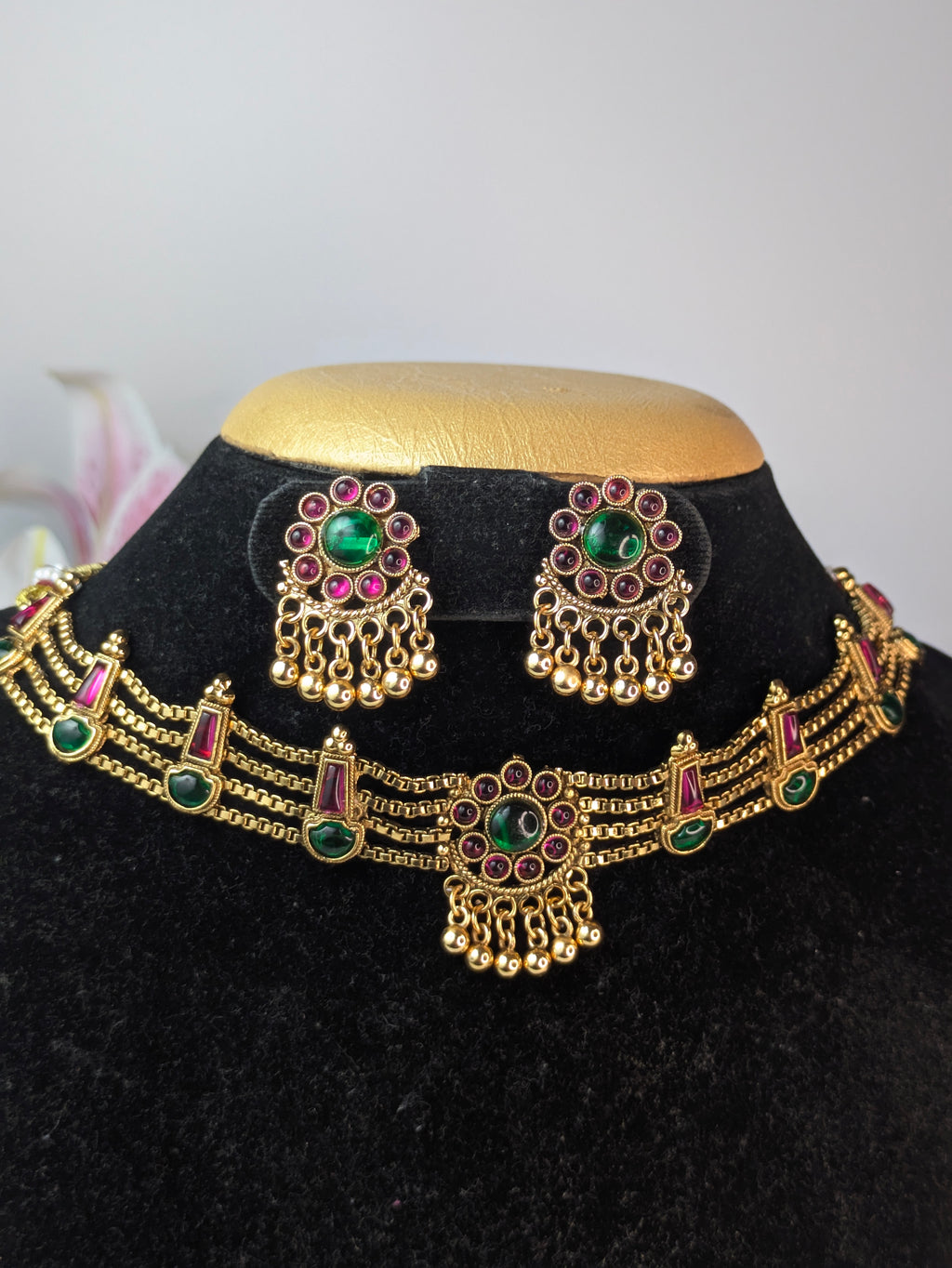 Palaka with Floral Choker