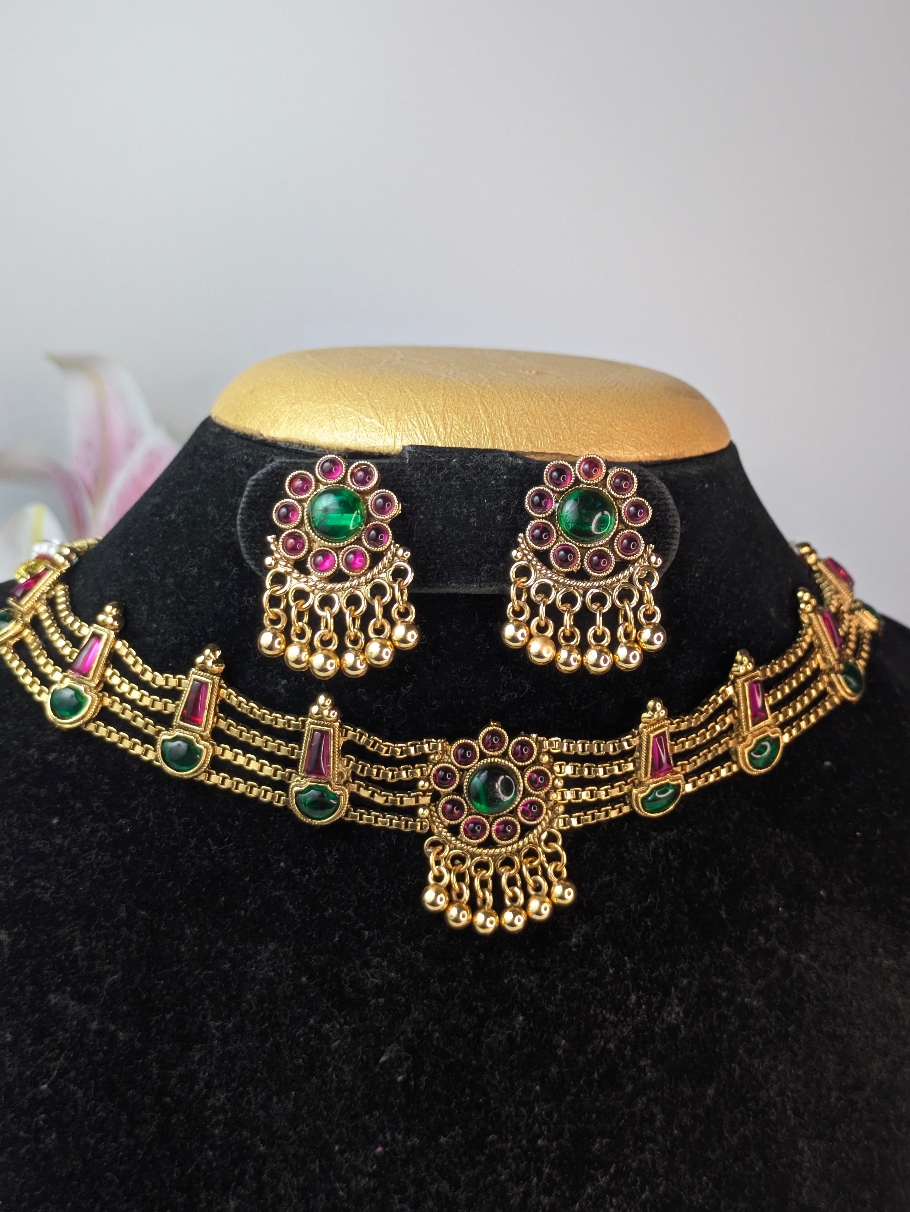 Palaka with Floral Choker