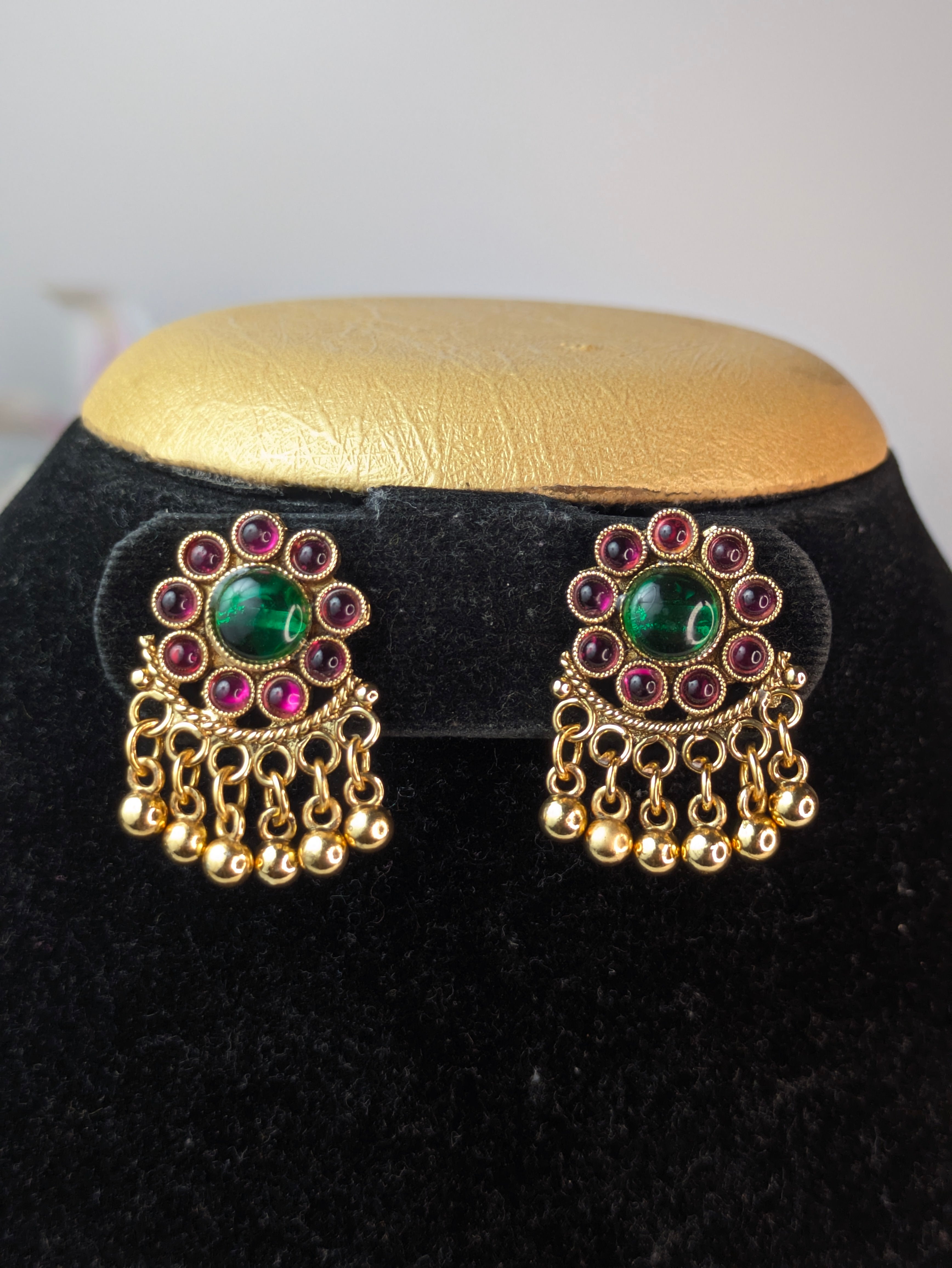 Palaka with Floral Choker