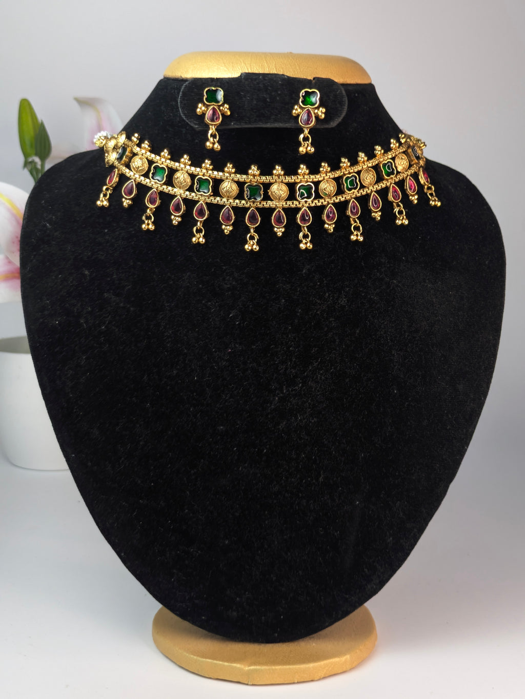 Green Tear Drop Coin Choker