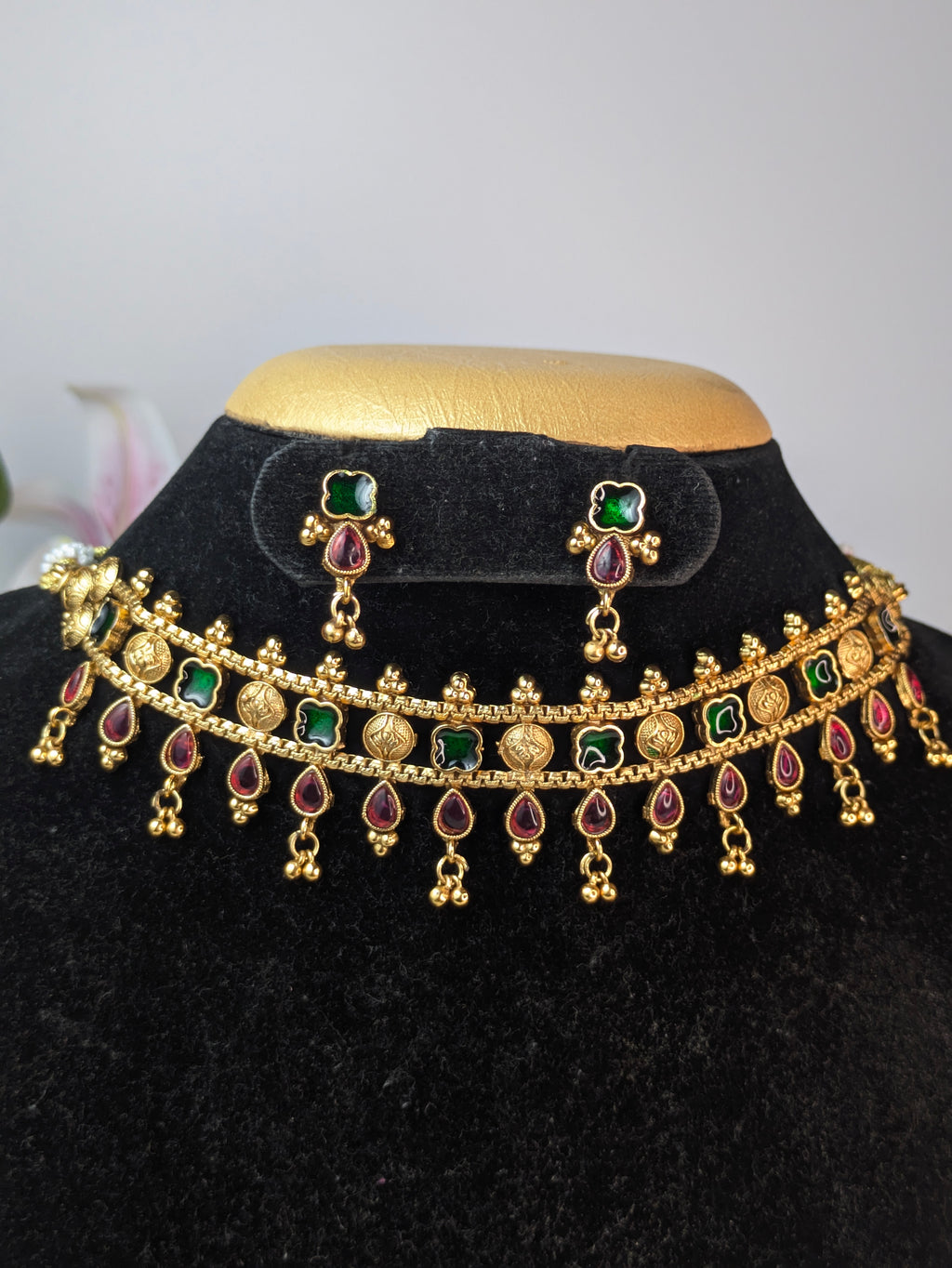 Green Tear Drop Coin Choker
