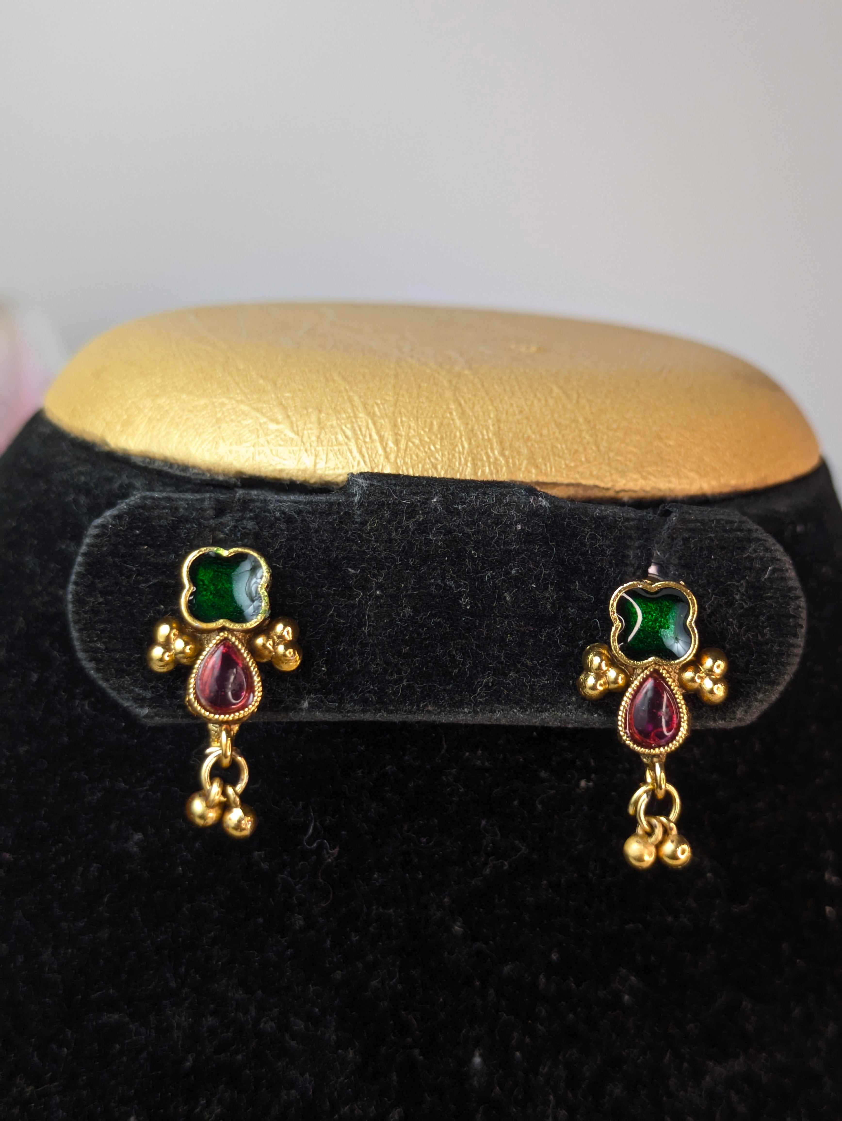 Green Tear Drop Coin Choker
