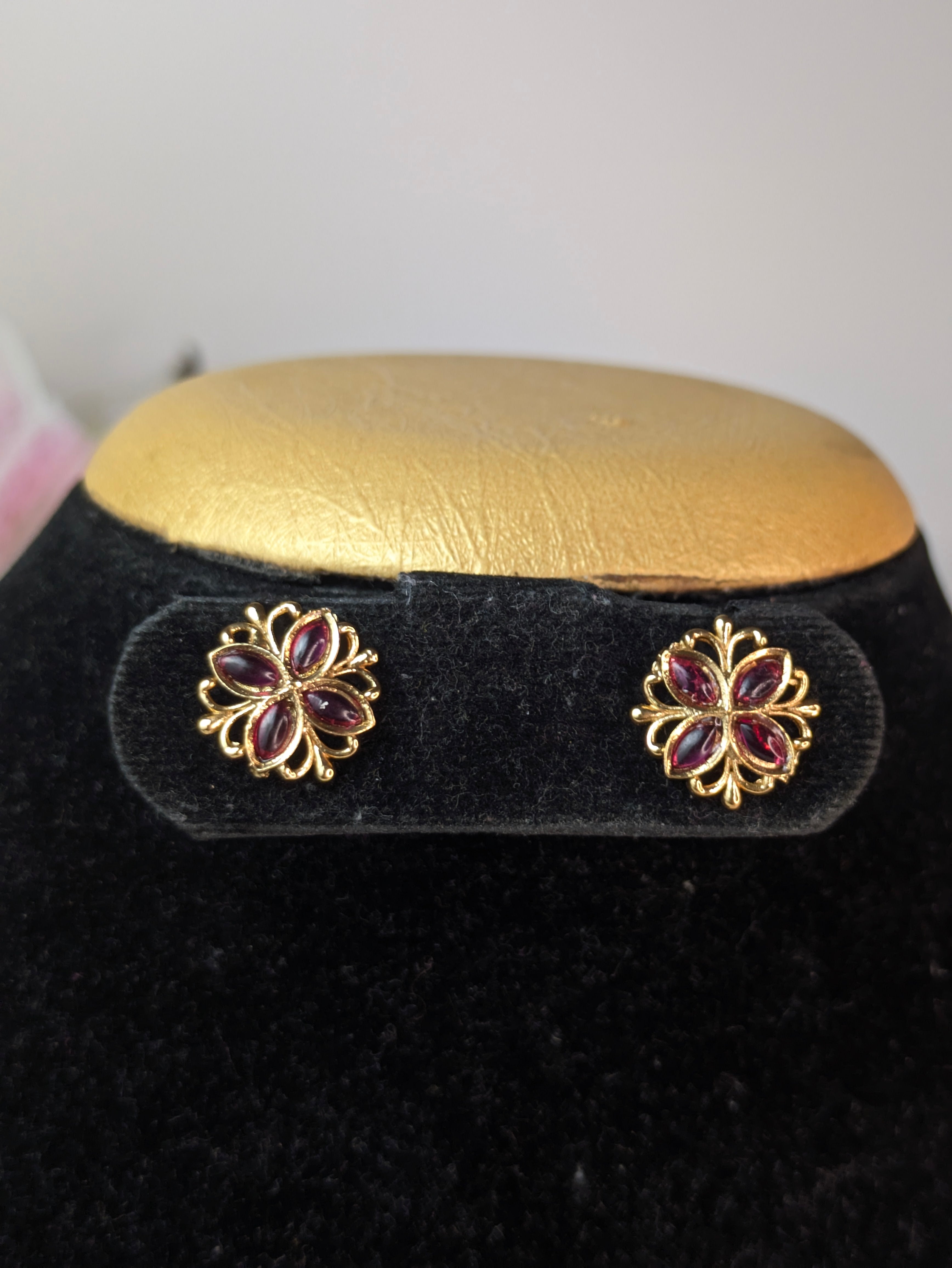 Gold Tone Floral Choker Necklace with Red Stones