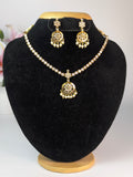 Vintage White Stone Attigai