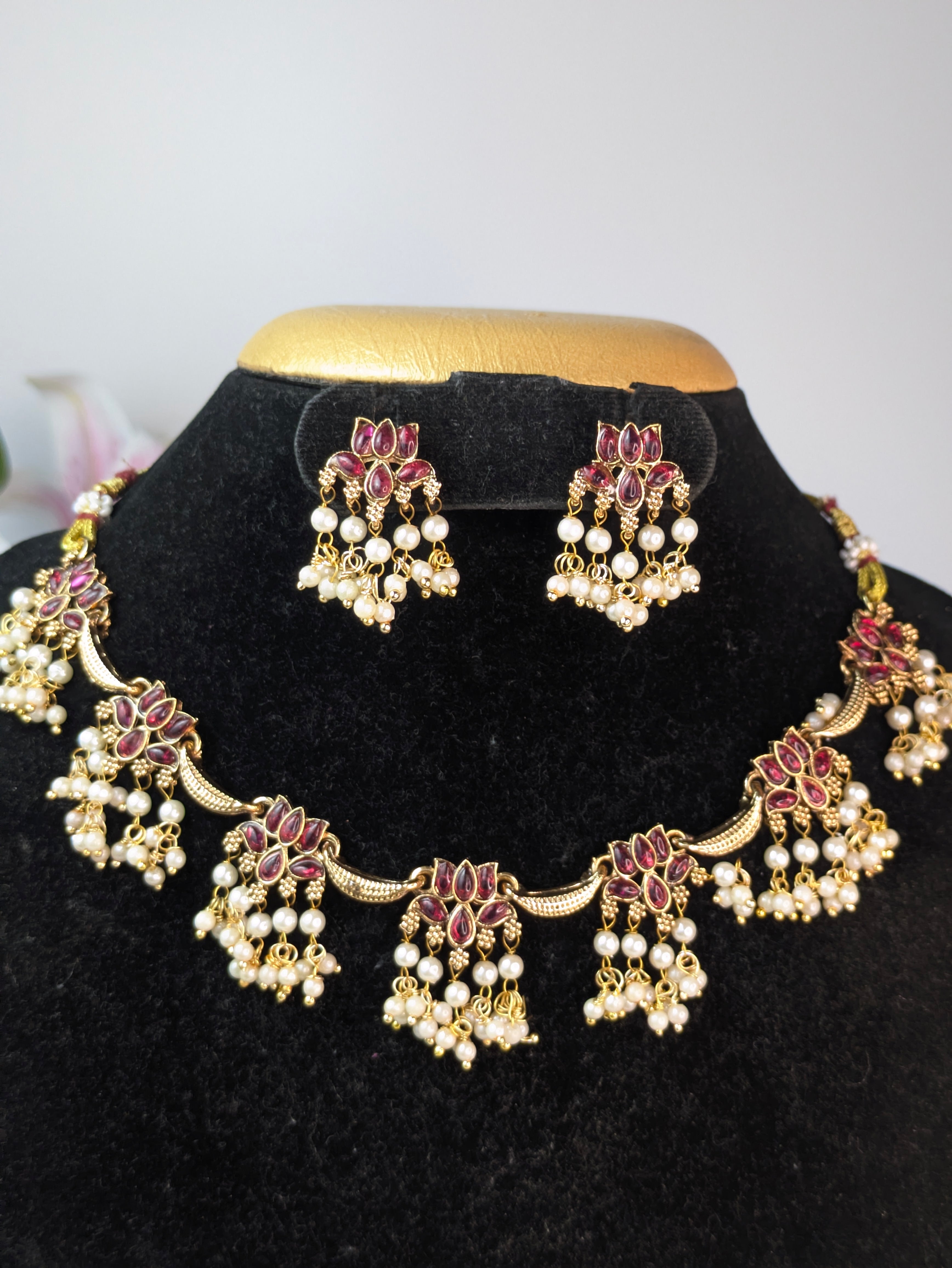 Lotus with Pearl Hangings Necklace Set-Red
