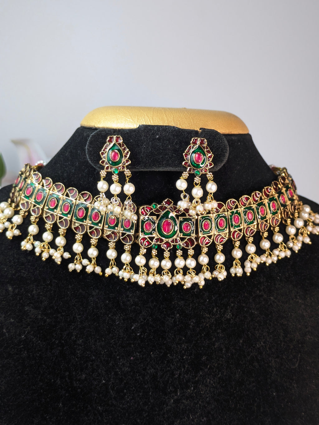 Kundan Choker Set