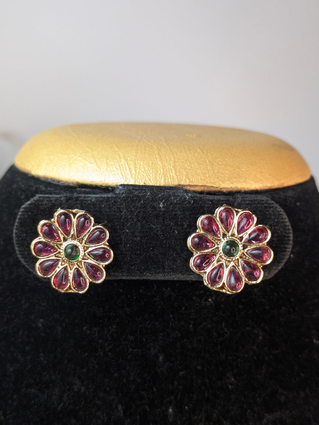 Traditional Red Floral Kemp Stone Necklace Set