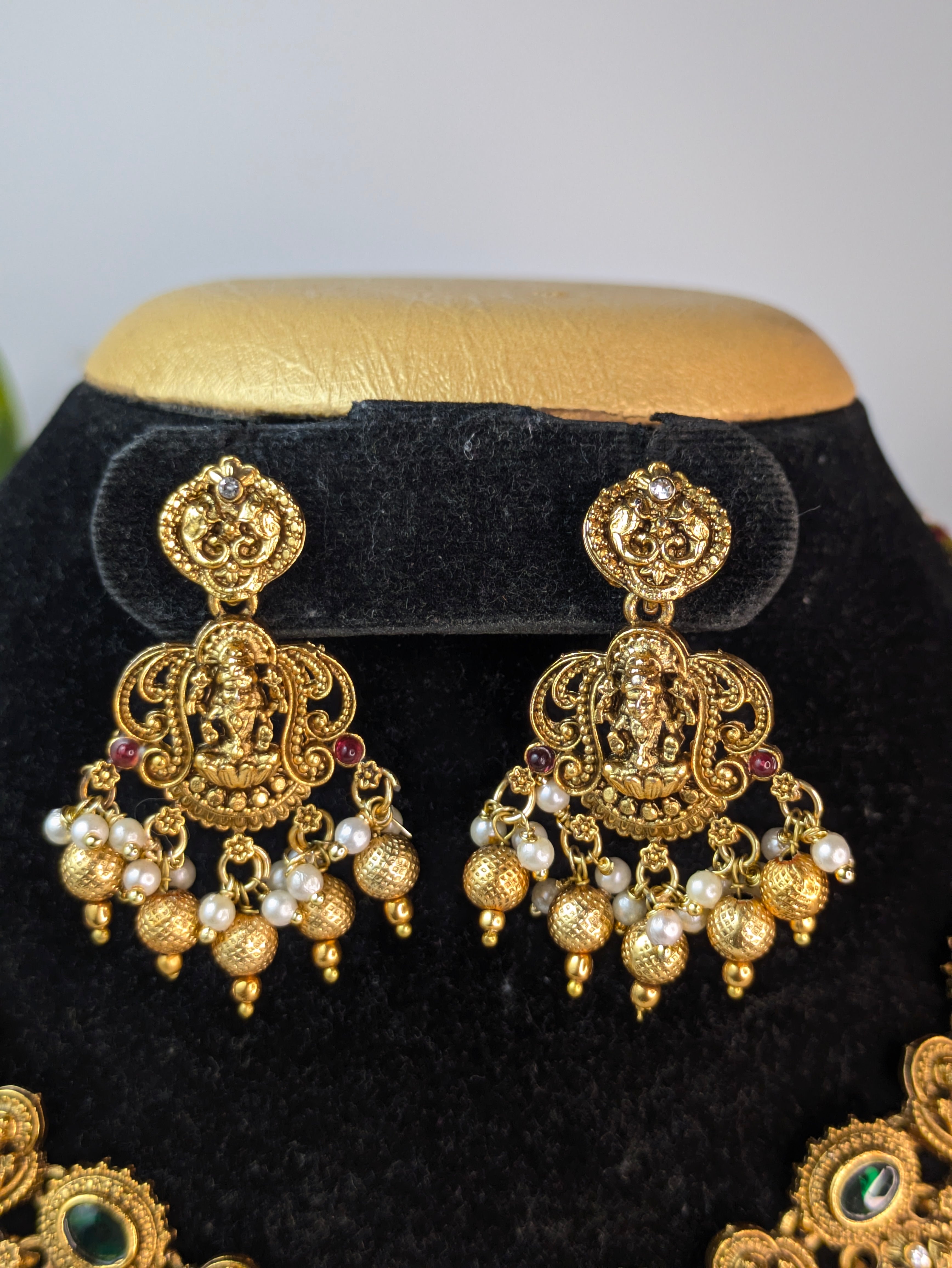 Lakshmi Kemp Necklace