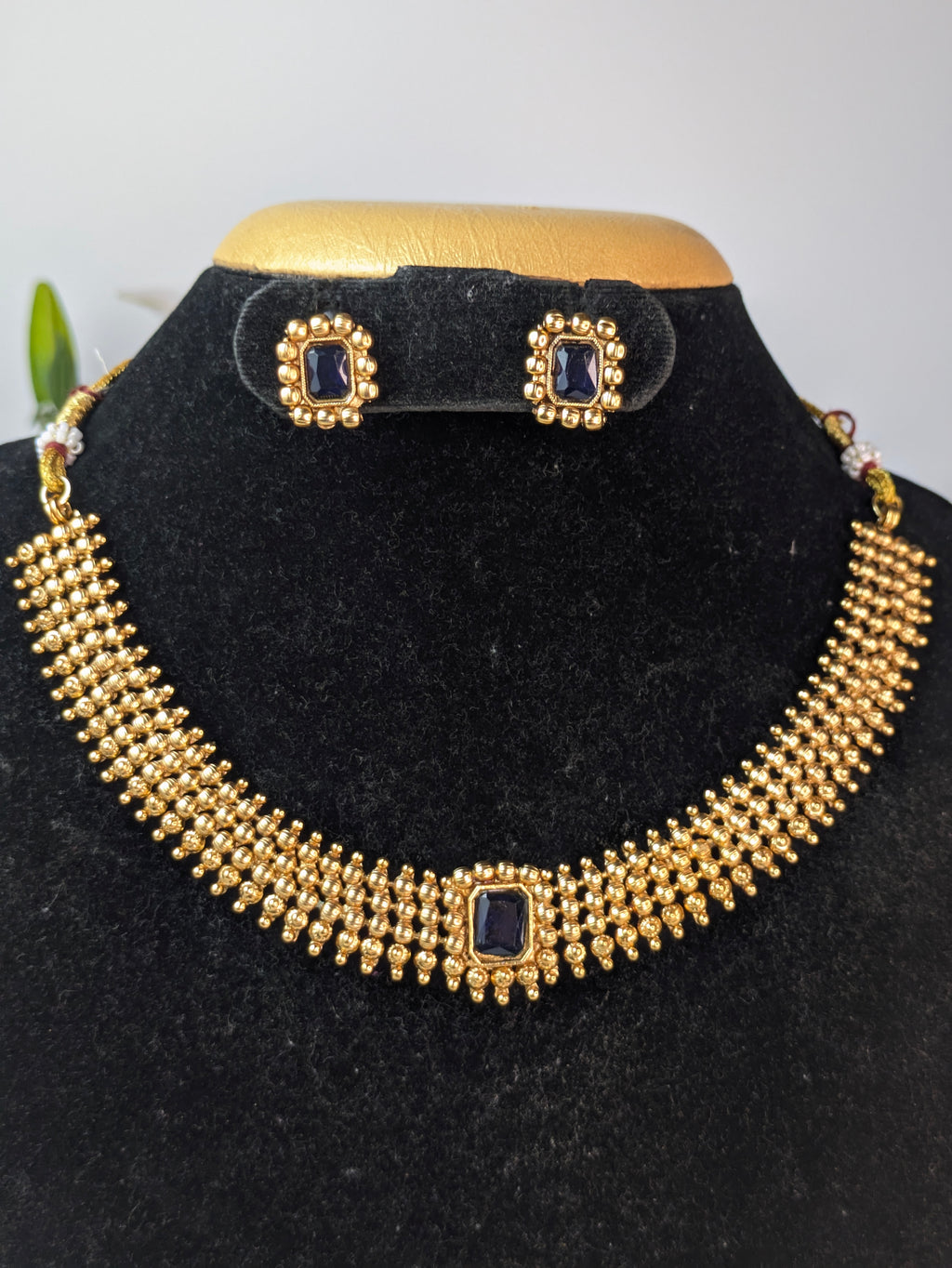 Gold Traditional Ball Chain Necklace Set-Green