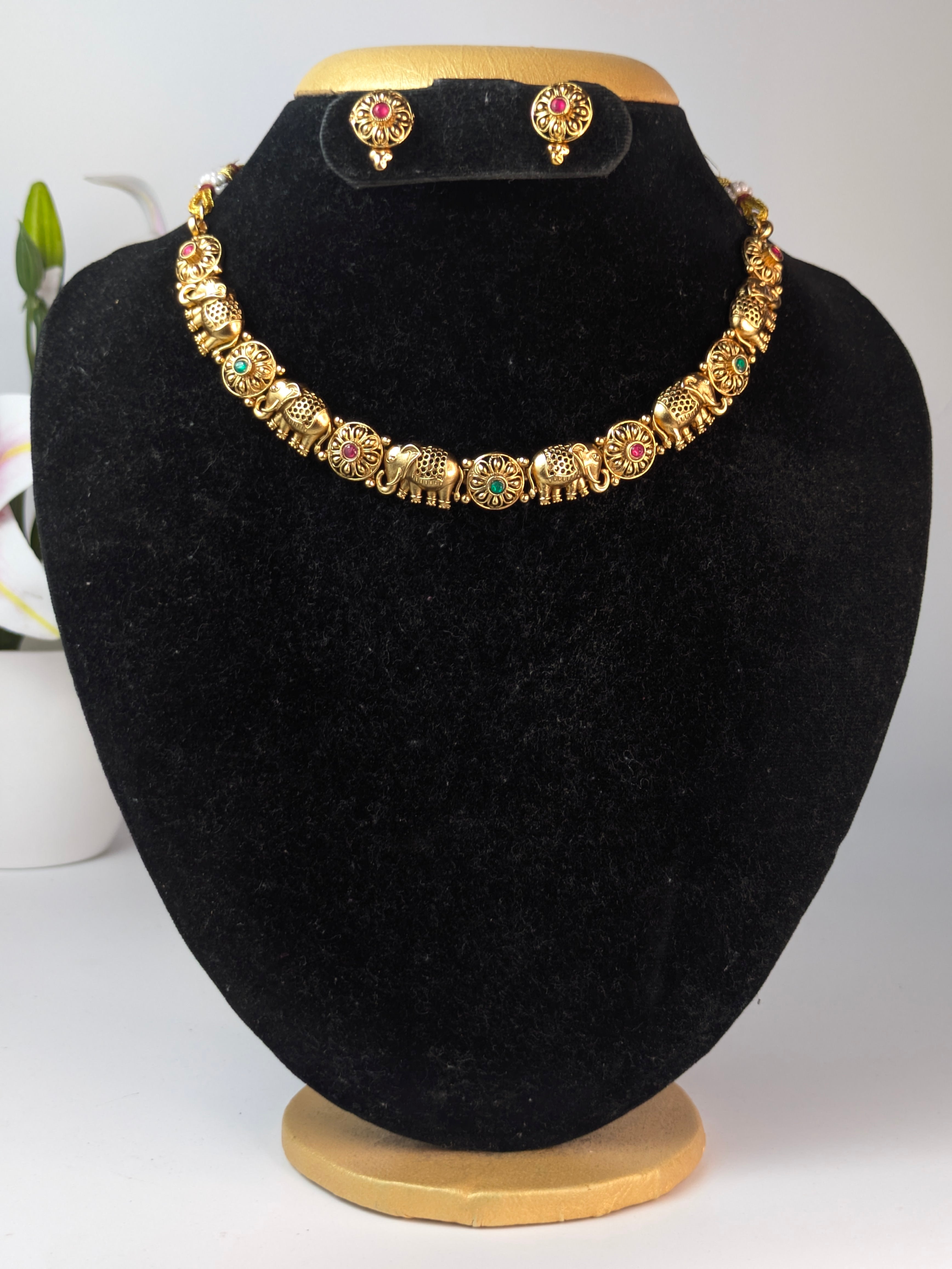 Elephant Motif Necklace Set