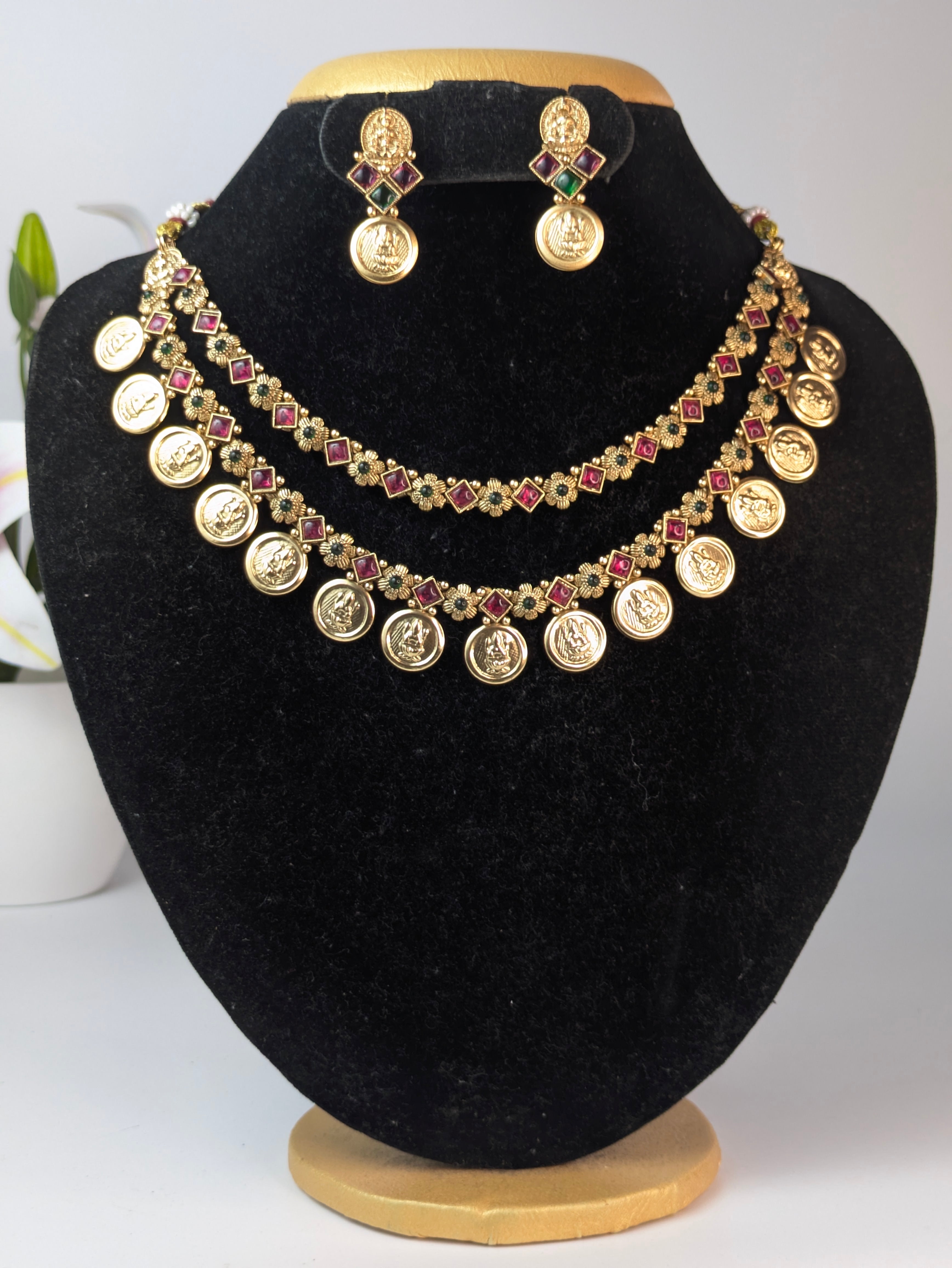 Double Layer Kemp Stone Coin Necklace