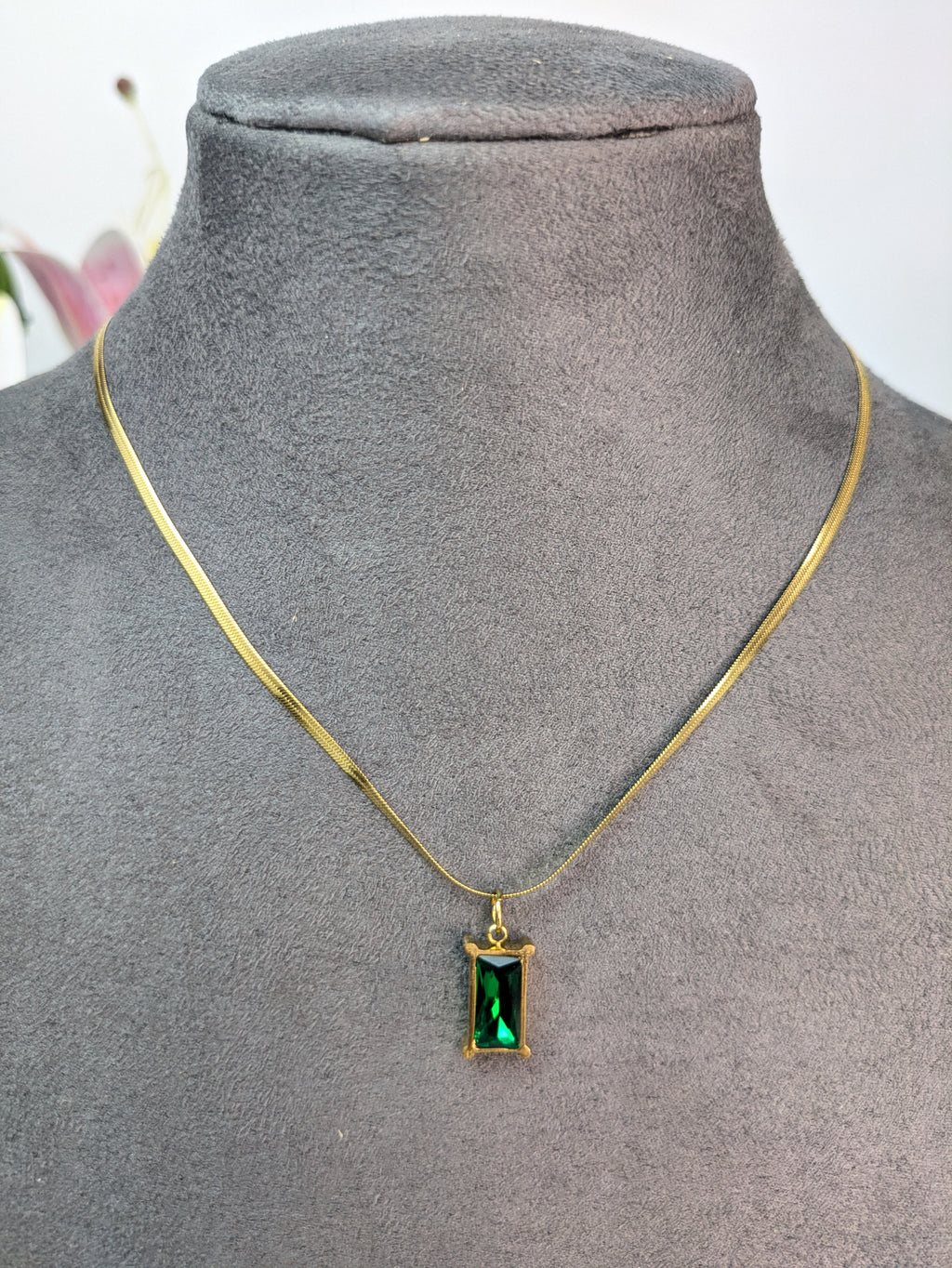 Emerald stone Anti Tarnish Chain