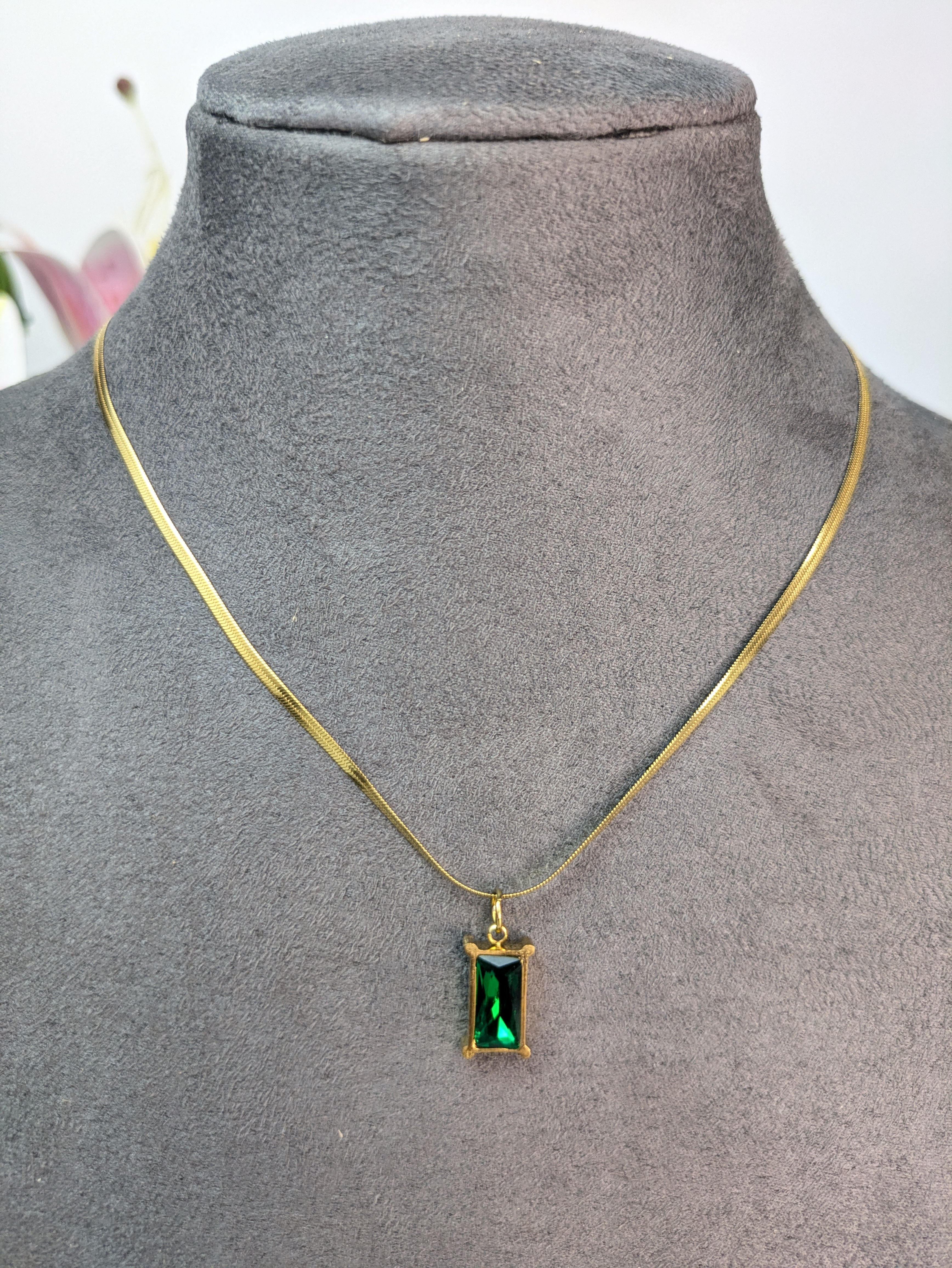 Emerald stone Anti Tarnish Chain