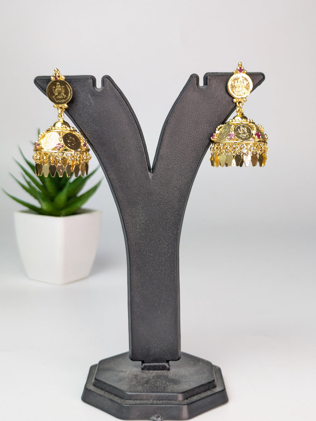 Elakkathali Jhumka