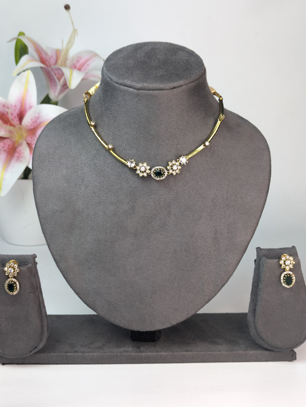 Emerald AD Hasli Necklace