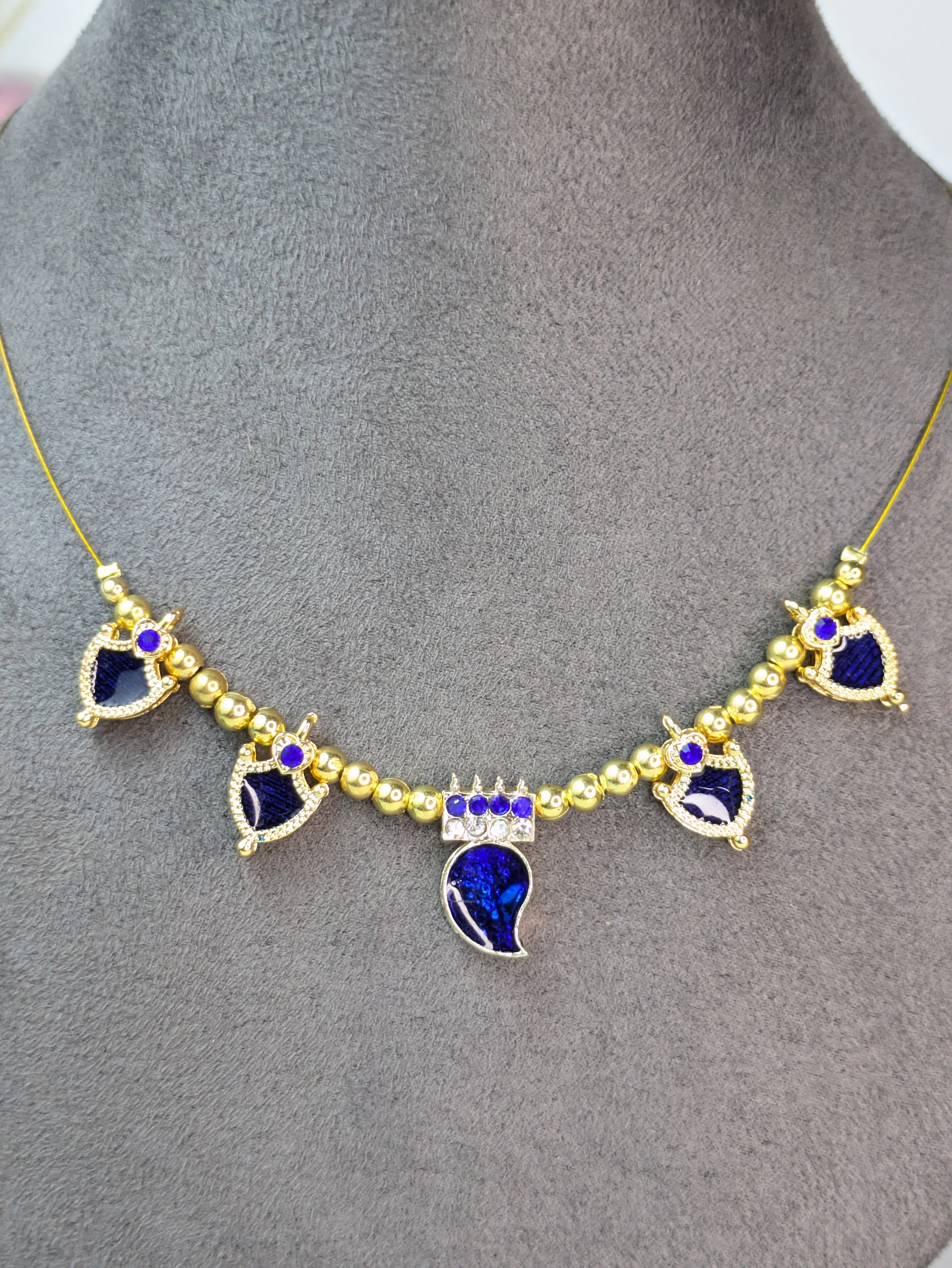 Blue Palakka Invisible Chain