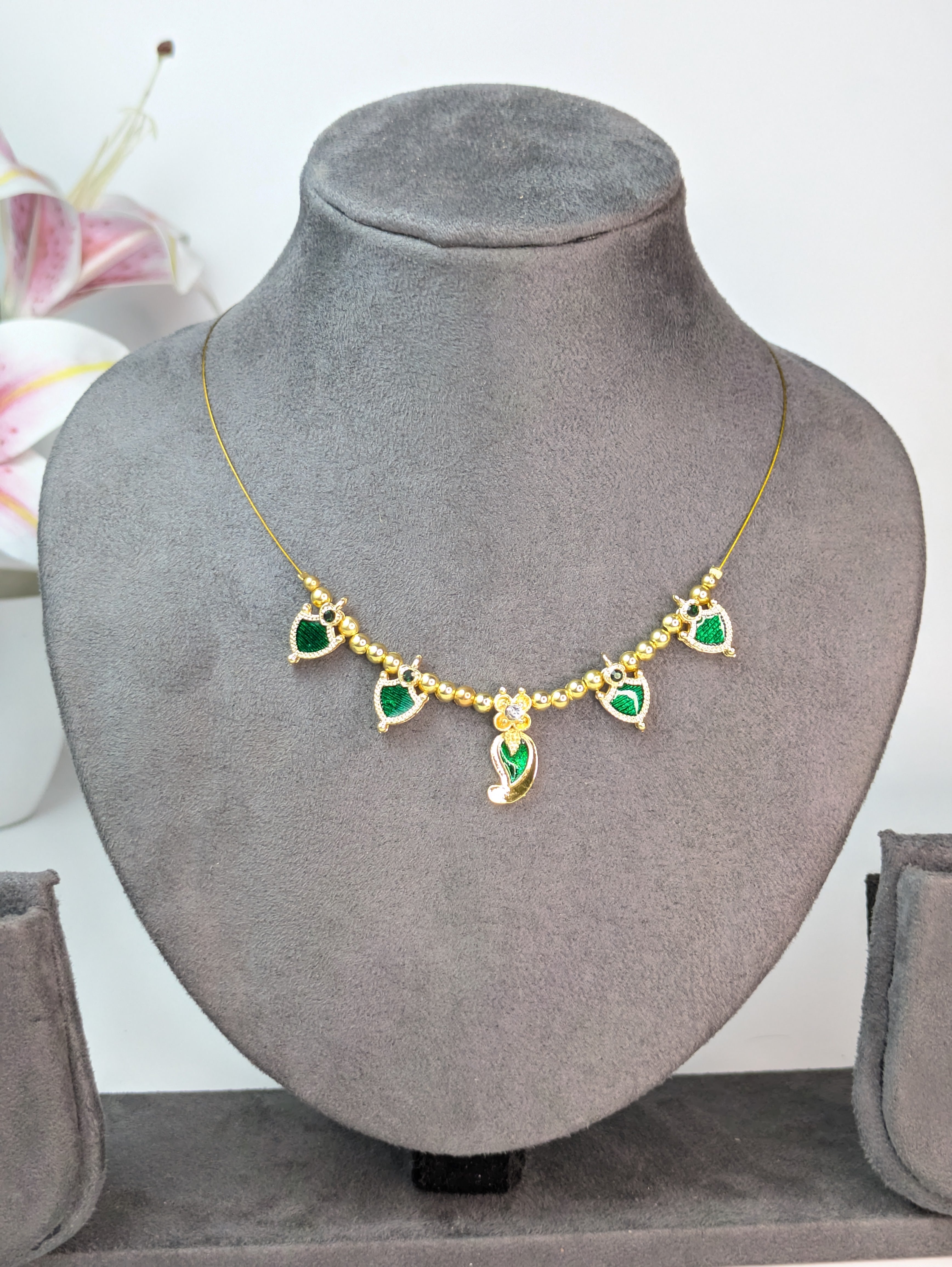 Green Palakka Invisible Chain