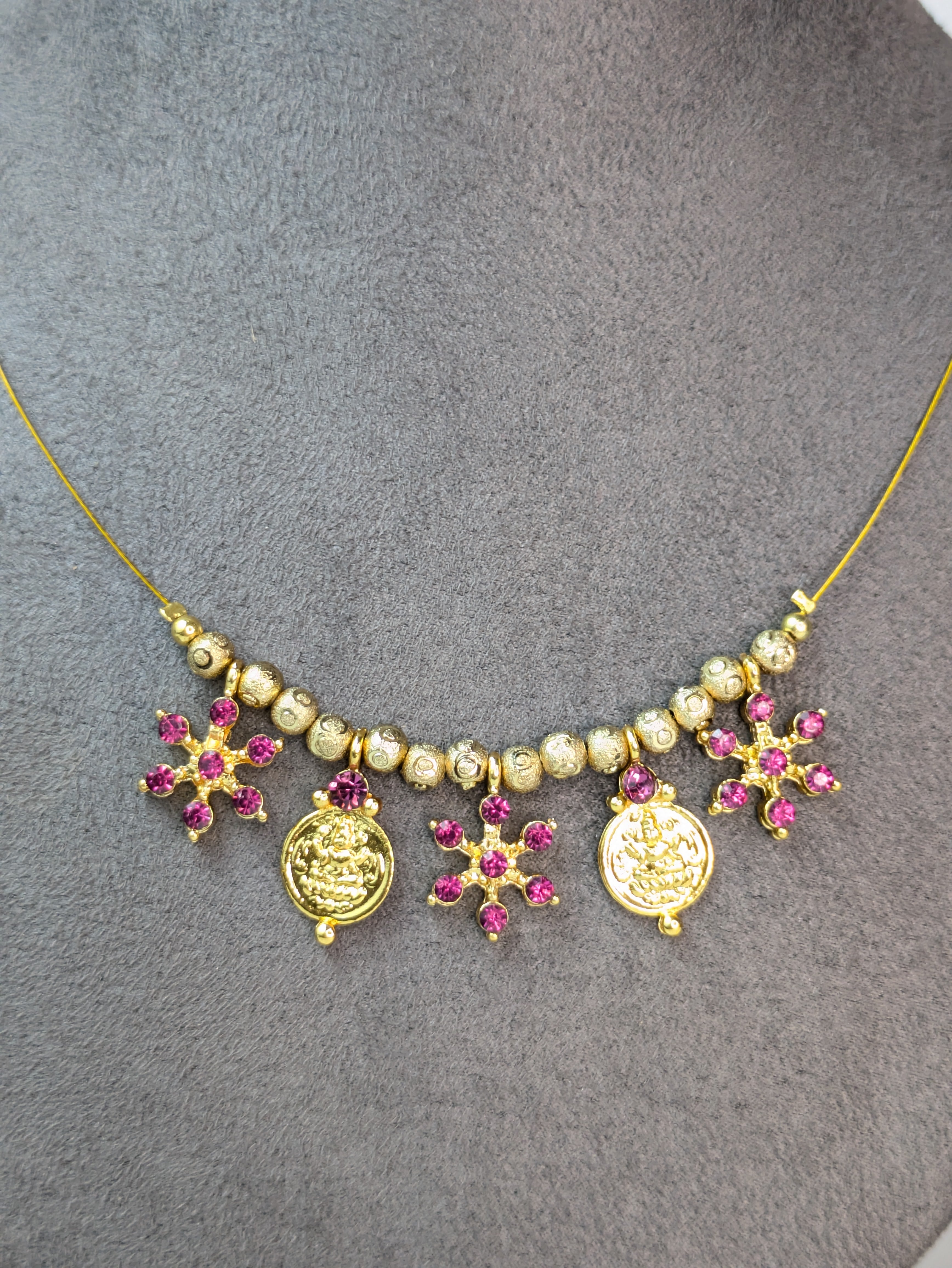 Kasu Coin with Floral Design Invisible Chain